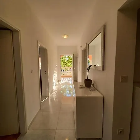 Apartman Mira