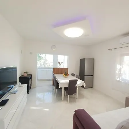Lägenhet Mira Trogir